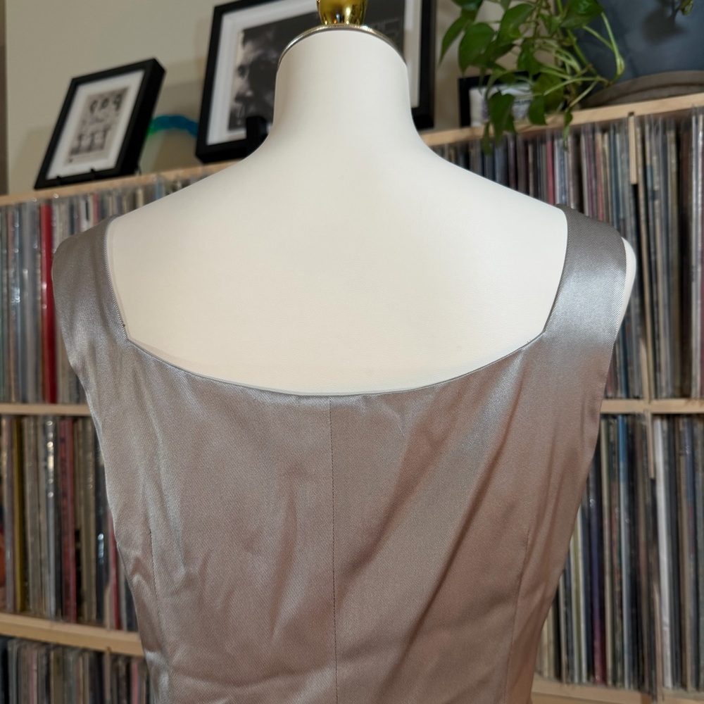 Akris 100% Silk Sleeveless Shell Top Silver Square Neck Side Zip Size US 8 - Picture 6 of 11